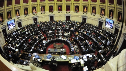 Diputados del FdT presentarán un proyecto para establecer un salario básico universal